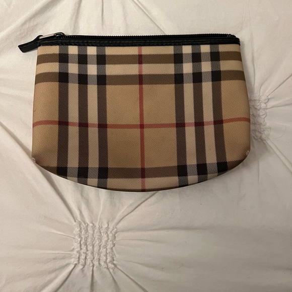 Classic Burberry Cosmetic Bag - Picture 2 of 5